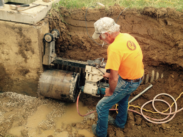 Duke Drilling His 1st hole!