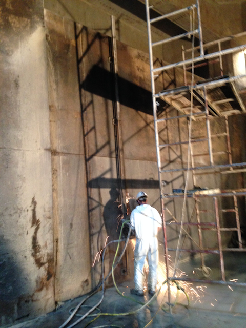 Sawing 20' Walls 20" Thick